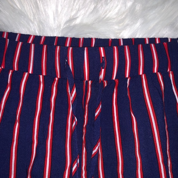 Forever 21 Shorts - Picture 2 of 7